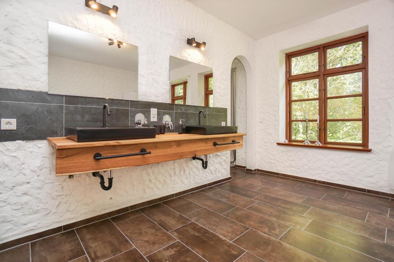 Ruhe Unter Reet-Haus Mit Sauna, Whirlpool Und Kamin Gnarrenburg Екстер'єр фото