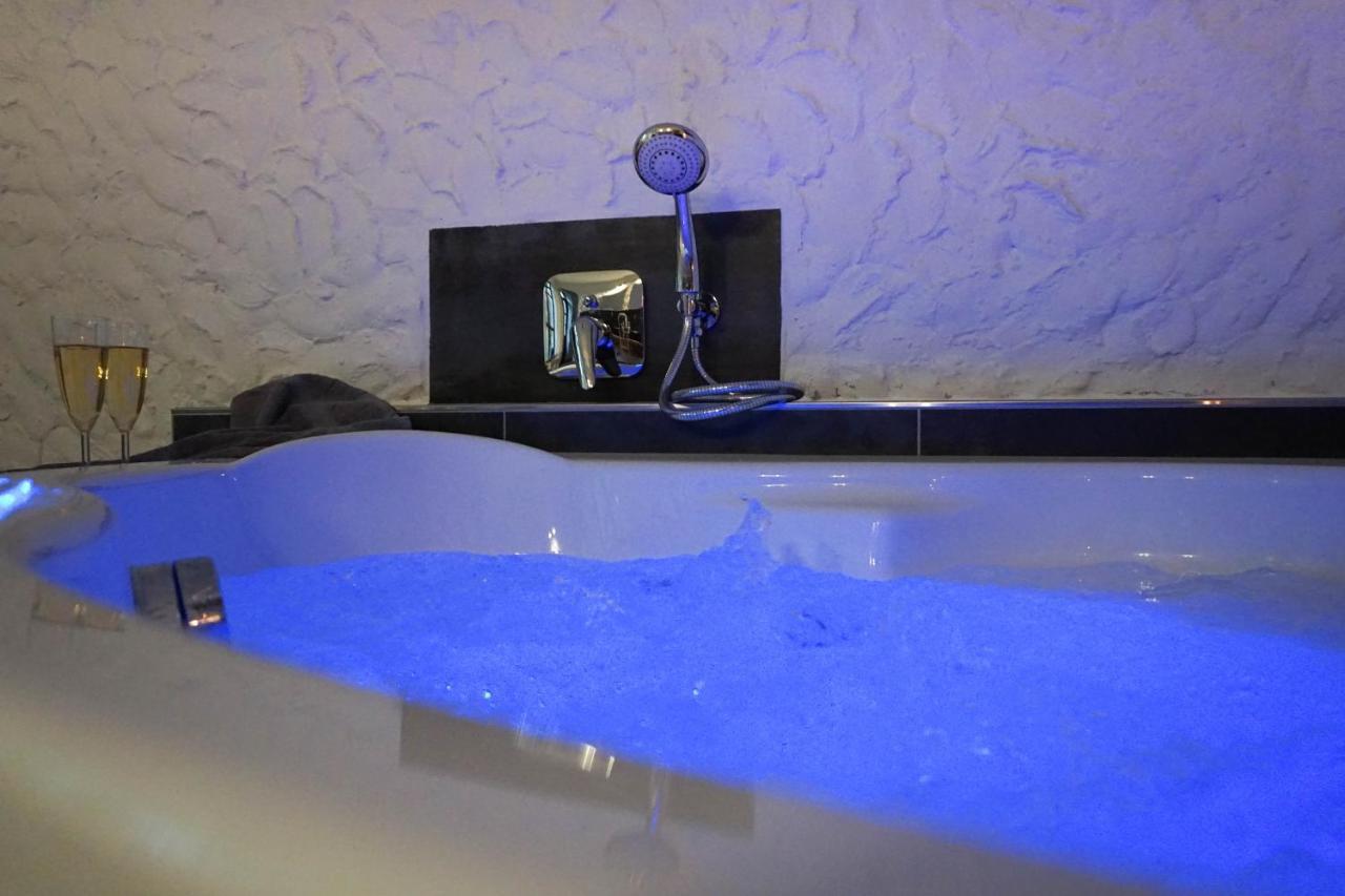 Ruhe Unter Reet-Haus Mit Sauna, Whirlpool Und Kamin Gnarrenburg Екстер'єр фото