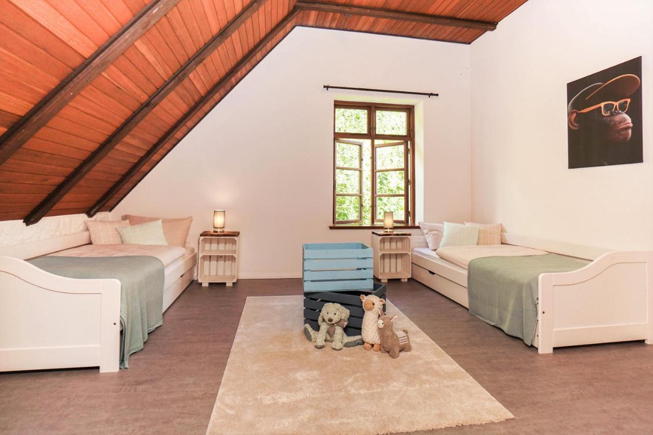 Ruhe Unter Reet-Haus Mit Sauna, Whirlpool Und Kamin Gnarrenburg Екстер'єр фото